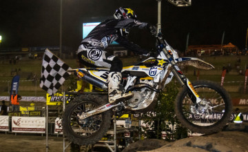 American Mike Brown proved to be to good at the second round of the 2015 InsureMyRide Australian Enduro-X Nationals winning all three finals aboard his Husqvarna Australia Off-Road race machine at Sydney Drag way on Saturday night.